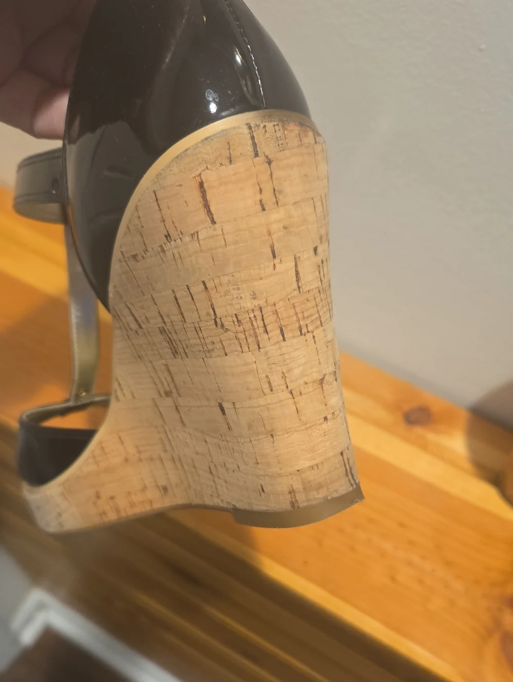 Guess Women's Black T-Strap Cork Wedge Sandals Size 9
